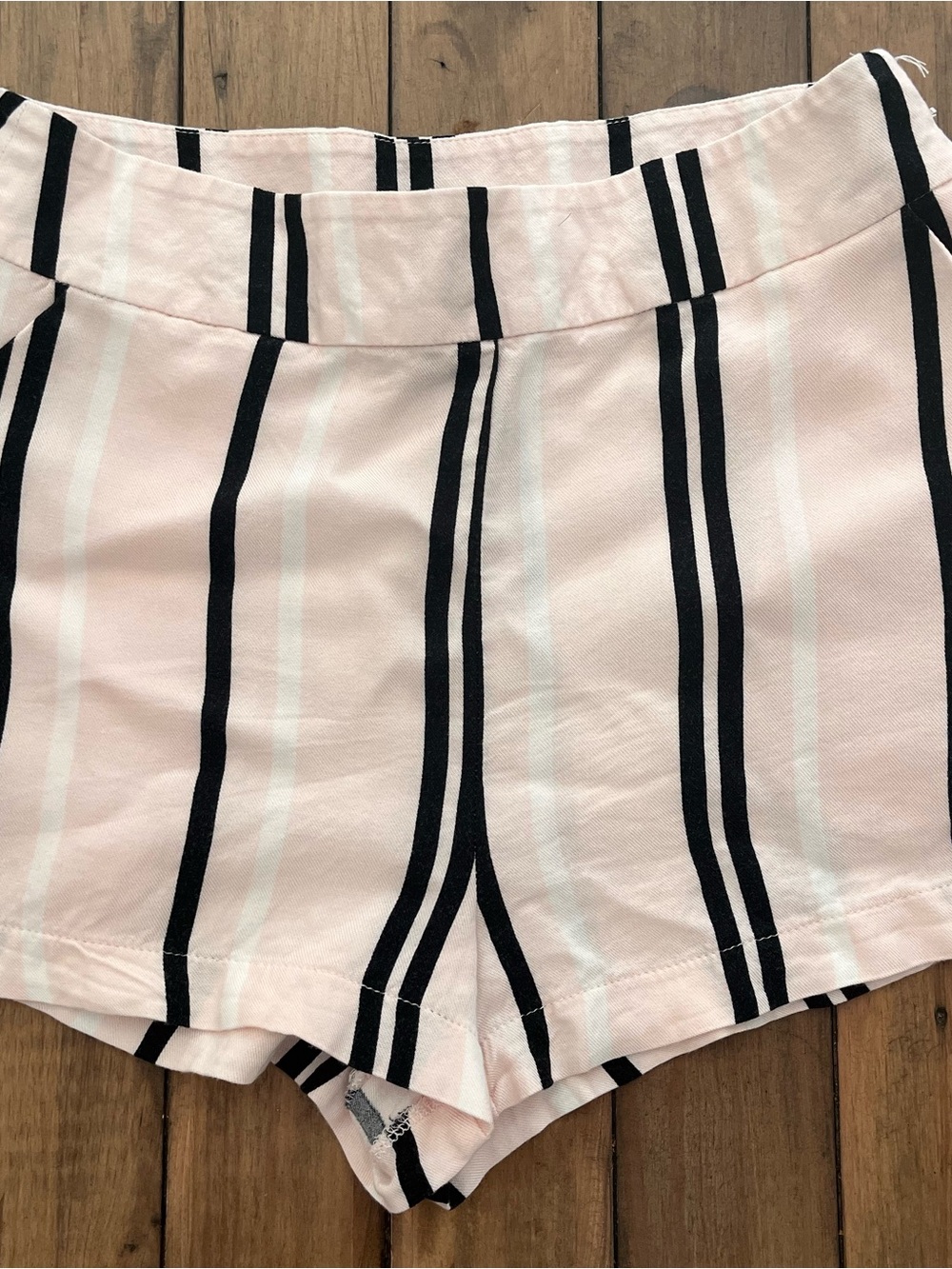 Forever 21 Women's Pink Striped Shorts